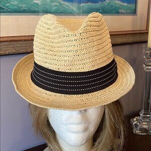 Cream color Scala brand Fedora style hat in good condition